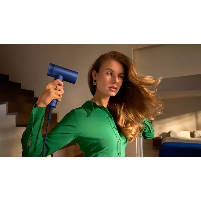 PHILIPS Hair dryer 1400W Series 8000 ThermoShield Advanced technology 10 heat and  - BHD837/10