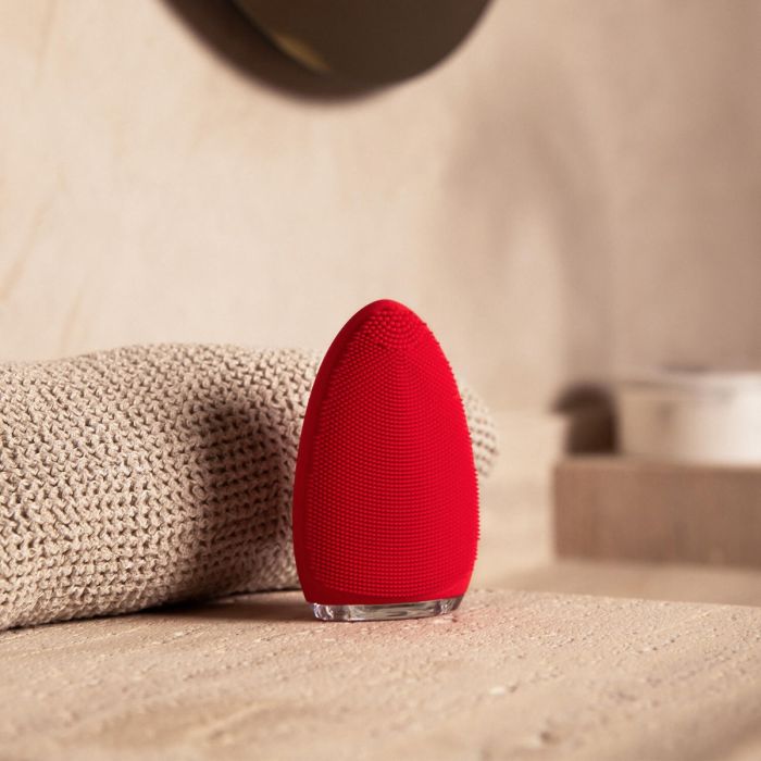 SILK'N Bright Silicone Facial Cleansing Brush - red 