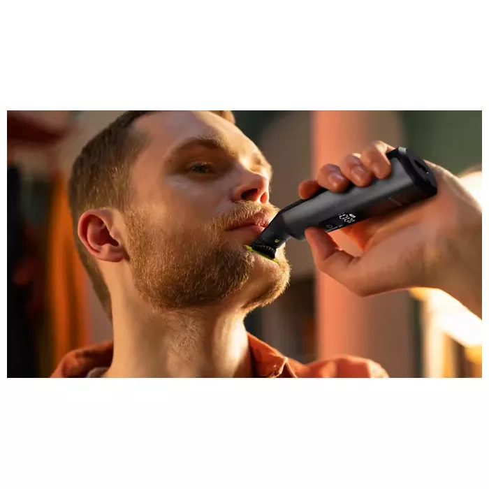 PHILIPS OneBlade Pro 360 Face and Body 20 settings travel case - QP6652/61